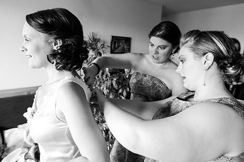 Tally & Jer - Bride Prep (24 of 29)