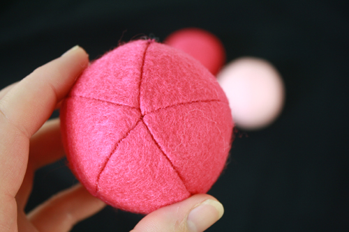 How to make felt deals balls from felt scraps